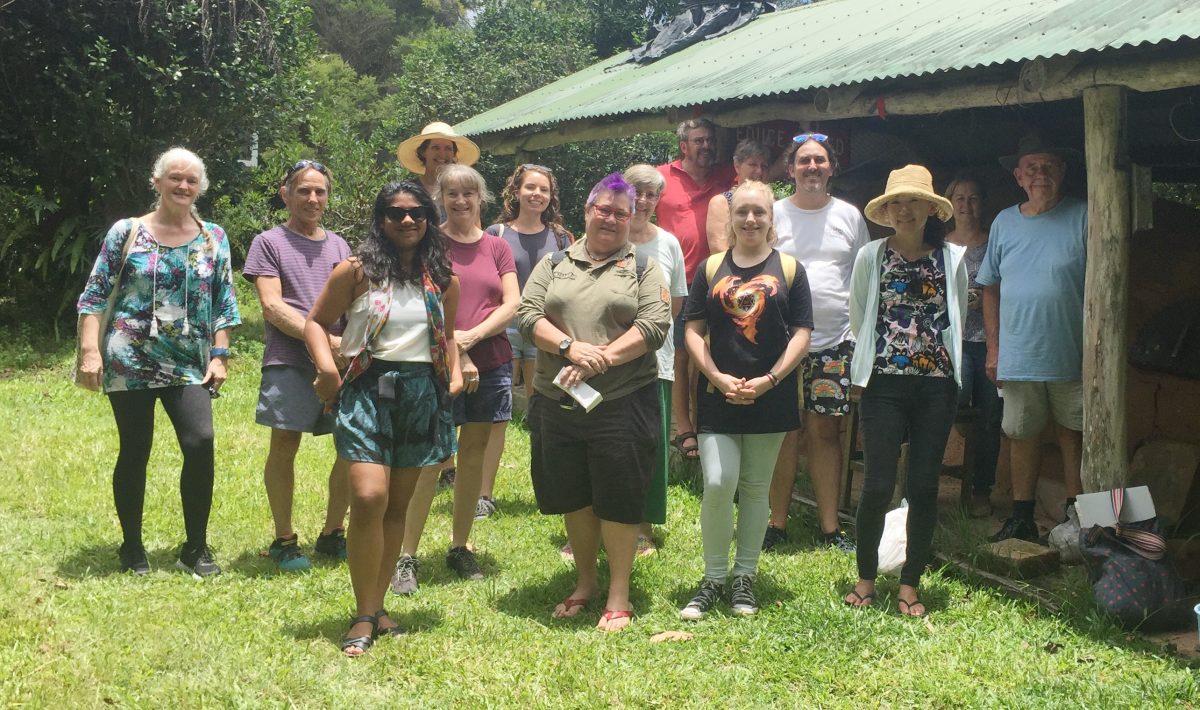 Townsville Sketchers visit Paluma – Paluma – our village in the mist